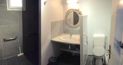 Salle de bains dans l'établissement Chambres d'Hôtes Lambert Rouen