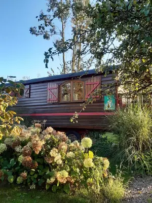 Jardin de l'établissement La Roulotte du Verger