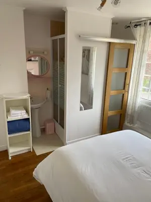 Un ou plusieurs lits dans un hébergement de l'établissement Maison SOLAR