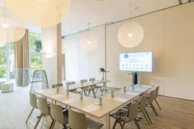 Télévision ou salle de divertissement dans l'établissement Best Western Plus Hotel Du Parc Chantilly