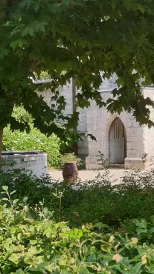 Jardin de l'établissement Manoir de l'Aumônerie