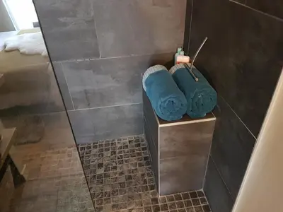 Salle de bains dans l'établissement L'Echiquier de Normandie confort cosy et vue premium
