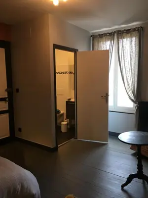 Salle de bains dans l'établissement L entrepote
