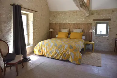 Un ou plusieurs lits dans un hébergement de l'établissement La grange de Chérence-Giverny