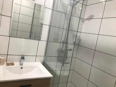 Salle de bains dans l'établissement Hotel Morand