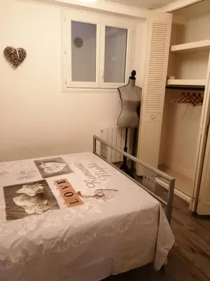 Un ou plusieurs lits dans un hébergement de l'établissement appartement type f2 proche PARIS 25 KM