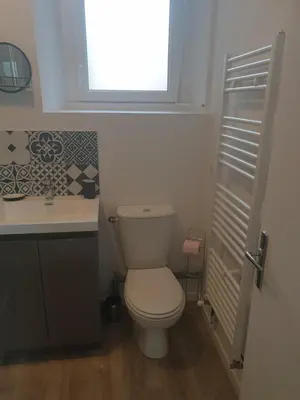 Salle de bains dans l'établissement Inobello proche Chateau Chantilly Parc Asterix