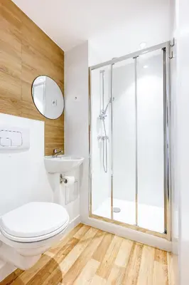 Salle de bains dans l'établissement Premiere Classe Cergy Saint Christophe