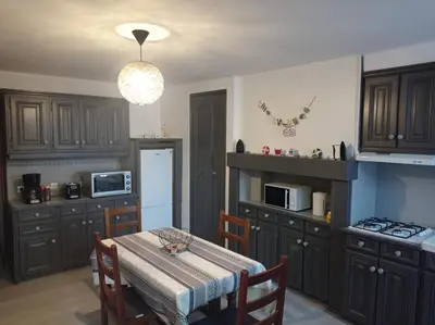 Cuisine ou kitchenette dans l'établissement Chez Simone