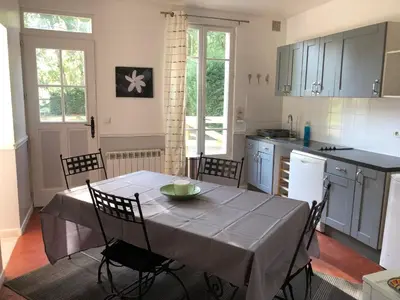 Cuisine ou kitchenette dans l'établissement Gite du manoir de l'étang