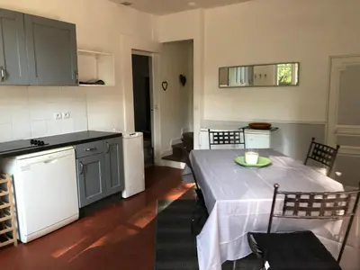 Cuisine ou kitchenette dans l'établissement Gite du manoir de l'étang