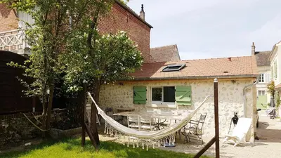 Jardin de l'établissement Wisteria Cottage