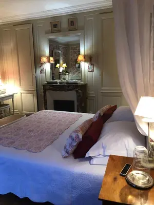 Un ou plusieurs lits dans un hébergement de l'établissement VILLA la GLORIETTE