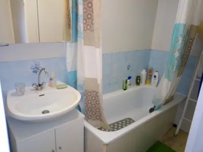 Salle de bains dans l'établissement Appartement lumineux proche de Rouen et Paris