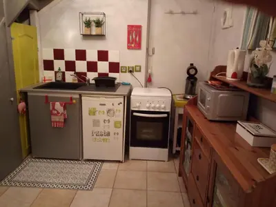 Cuisine ou kitchenette dans l'établissement Chez Sylvie et claude