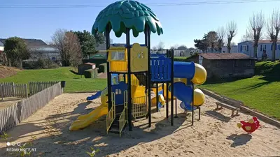 Aire de jeux pour enfants de l'établissement Camping VITAMIN DIEPPE