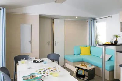Coin salon dans l'établissement Camping VITAMIN DIEPPE