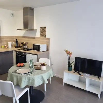 Cuisine ou kitchenette dans l'établissement Résidence NOVAGE - Amiens