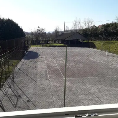 Tennis ou squash au sein de l'appartement ou à proximité
