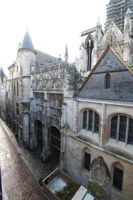 Plan de l'établissement F2 de charme au cœur de Rouen, vu unique sur la cathédrale