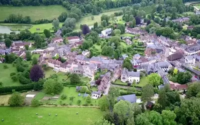 Vue panoramique sur l'établissement Orfea s home - maison de charme, cheminée et spa, Lyons-la-Forêt