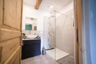 Salle de bains dans l'établissement Les Chambres d'hotes de Sophie
