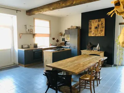 Cuisine ou kitchenette dans l'établissement Les Chambres d'hotes de Sophie