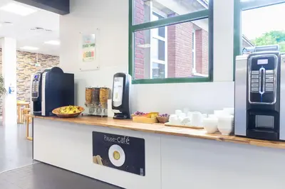 Cuisine ou kitchenette dans l'établissement Auberge de Jeunesse HI Amiens