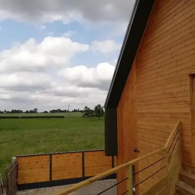 appartement 1ere étage dans maison individuelle