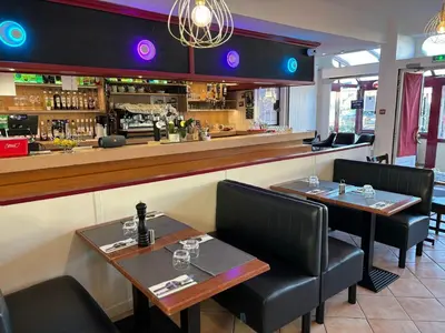 Restaurant ou autre lieu de restauration dans l'établissement Hôtel du Nord