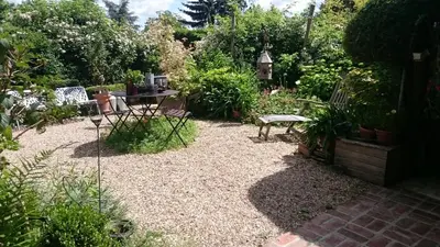 Jardin de l'établissement La Maison de Madame Baudy