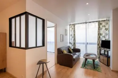 Télévision ou salle de divertissement dans l'établissement Charmant Dieppois, 2 chambres, centre ville