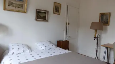 Un ou plusieurs lits dans un hébergement de l'établissement Rouen Hyper Centre Cathédrale Hotel de ville