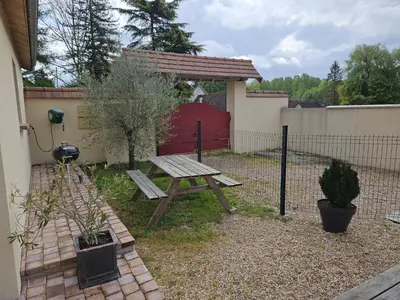 Jardin de l'établissement L'Abaca 27
