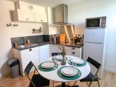 Cuisine ou kitchenette dans l'établissement Duplex au pied de la gare - NETFLIX - Hyper-centre