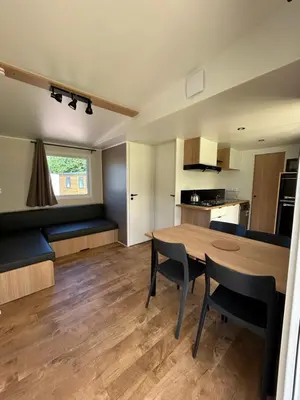 Cuisine ou kitchenette dans l'établissement Camping les Marguerites