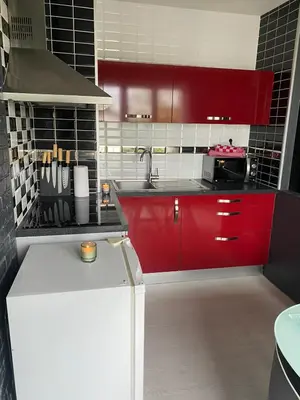 Cuisine ou kitchenette dans l'établissement Verdun