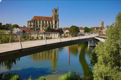 Vue sur la rivière ou le fleuve situé(e) à proximité de l'appartement