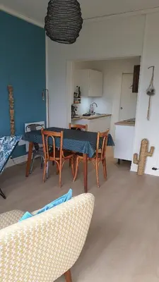 Cuisine ou kitchenette dans l'établissement Rez de jardin vue mer Costa Bella