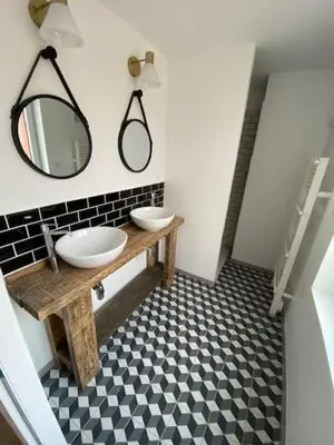 Salle de bains dans l'établissement duplex proche gare vue tour Perret avec parking gratuit