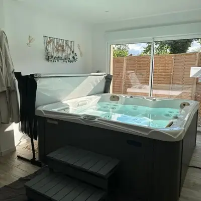 Victory Lodge spa