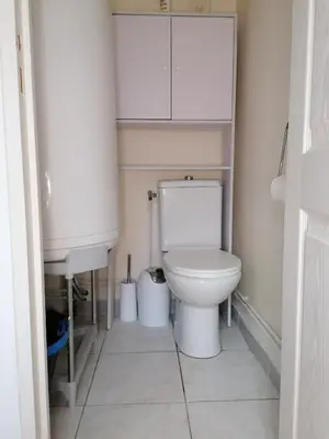 Salle de bains dans l'établissement Charmante Maisonnette indépendante avec parking 5 mn Rouen