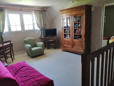 Bibliothèque dans la maison de vacances