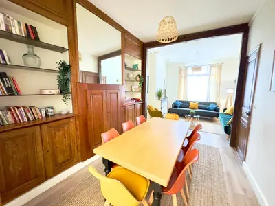 Coin salon dans l'établissement 4 Ch - 10 pers - Grande Maison - Parking - Jardin - BBQ