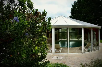 Piscine de l'établissement Les Gîtes d'Halatte ou située à proximité
