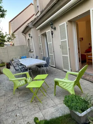 Terrasse ou espace extérieur de l'établissement LE CLOS D'HERBLAY Chambres d'Hôtes