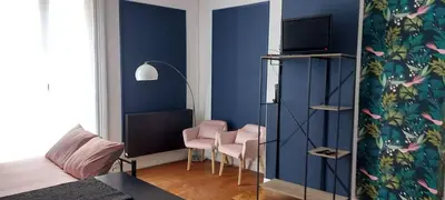 Télévision ou salle de divertissement dans l'établissement Studio cosy - En plein Centre Ville - 2 pers