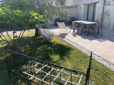 Jardin de l'établissement L'histoire d'une hirondelle