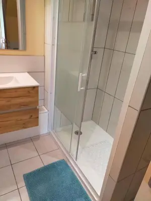 Salle de bains dans l'établissement Gîte berneval le grand