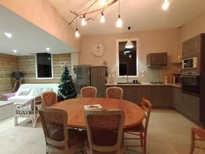 Cuisine ou kitchenette dans l'établissement Les Gîtes du Château de Maltot